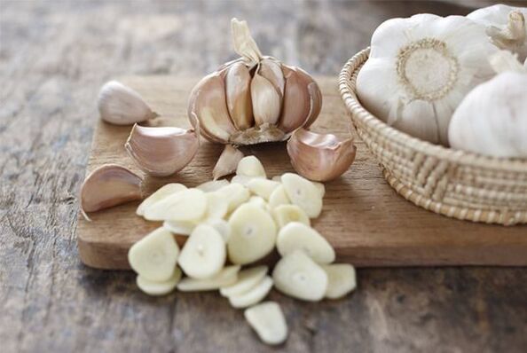 Kill parasites with garlic